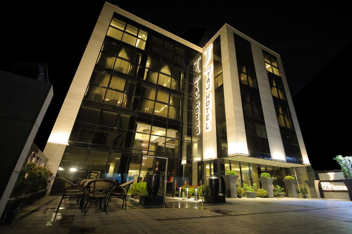 Al-Taj Hotel in Baghdad, offering a luxurious stay with a mix of modern design and traditional hospitality. The hotel features elegant rooms, premium amenities, and excellent service, providing a peaceful and comfortable retreat in the vibrant city of Baghdad.