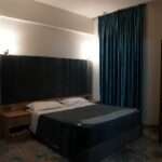 Khawarnaq Palace Hotel - Double Bed Room with Four-Person Seating