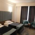 Khawarnaq Palace Hotel - Twin Bedroom